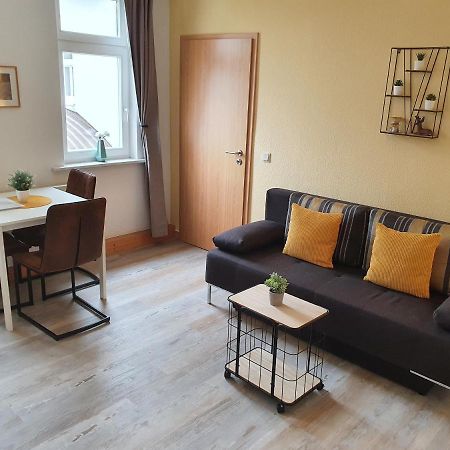 Apartments Und Bistro Zum Glasmacher Gehlberg Buitenkant foto