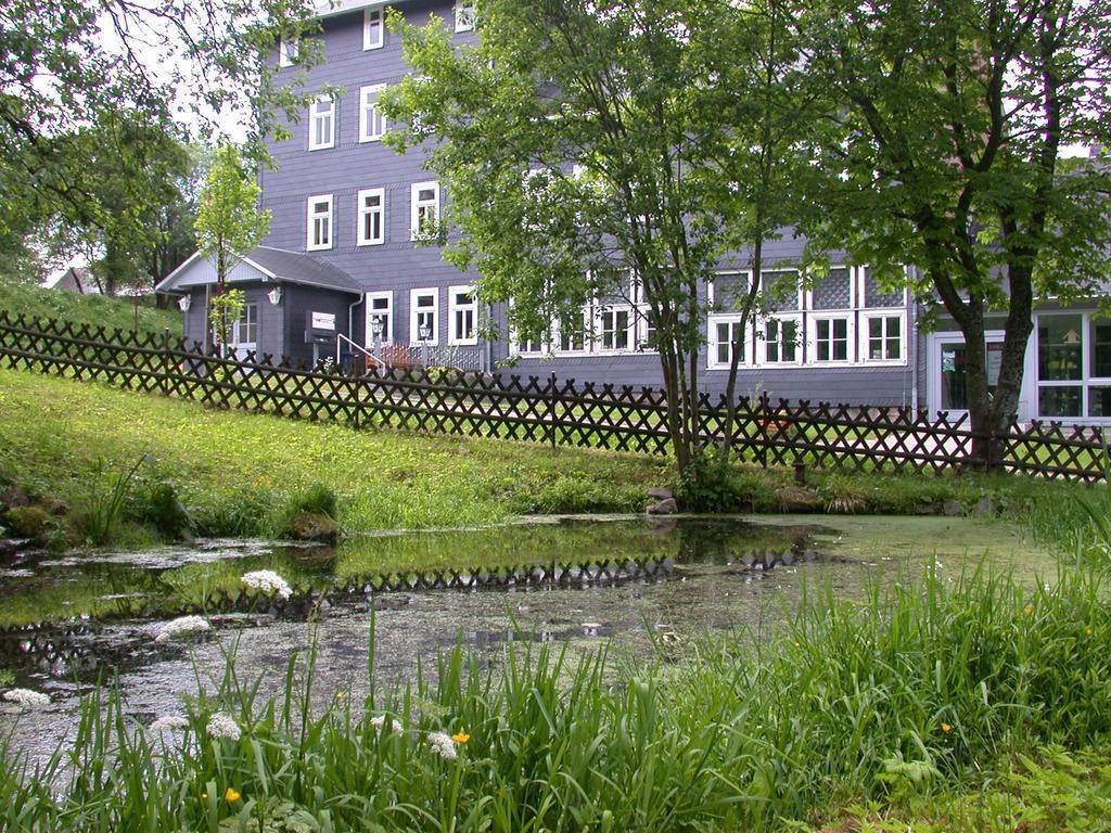Apartments Und Bistro Zum Glasmacher Gehlberg Buitenkant foto