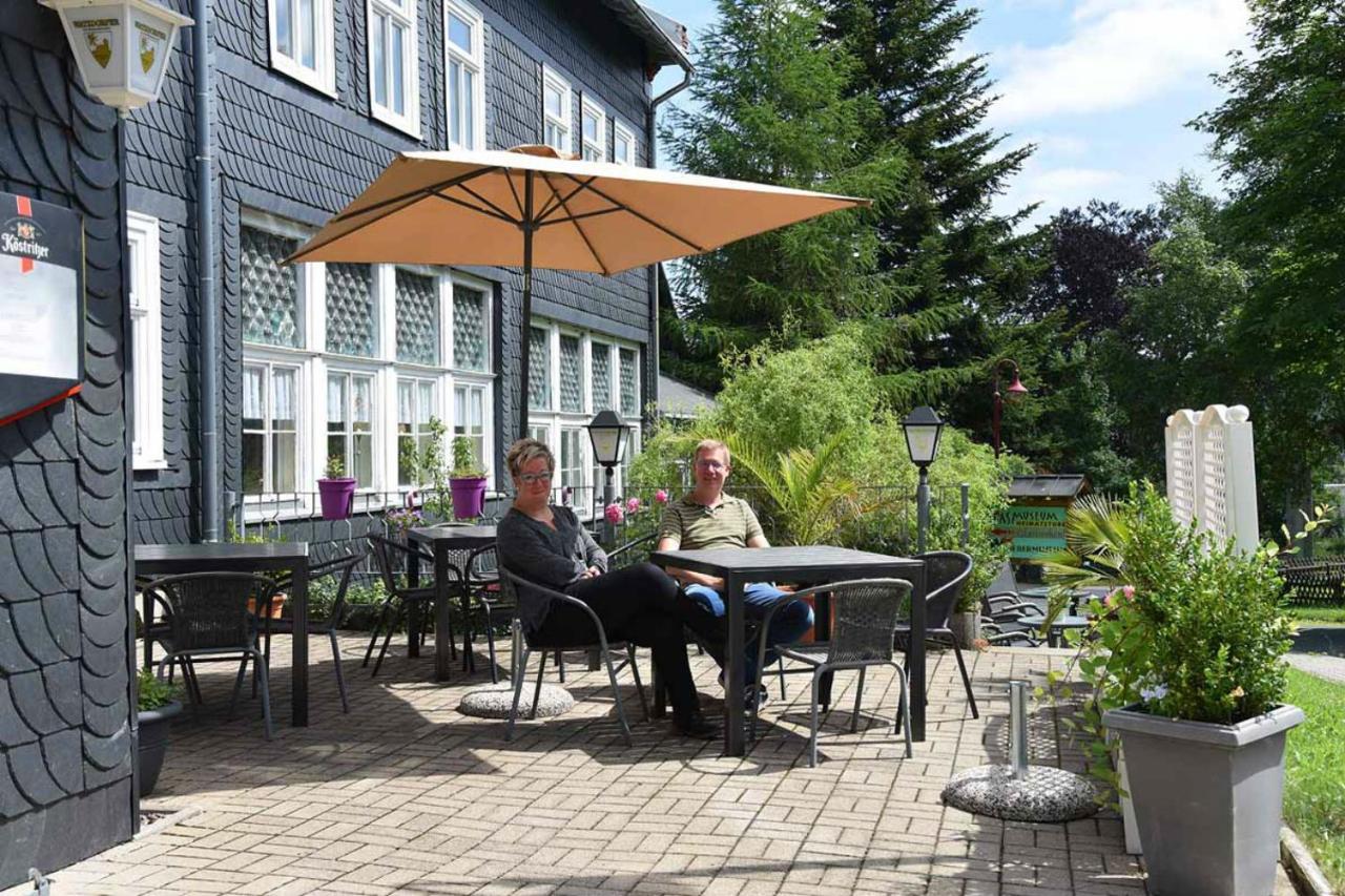 Apartments Und Bistro Zum Glasmacher Gehlberg Buitenkant foto